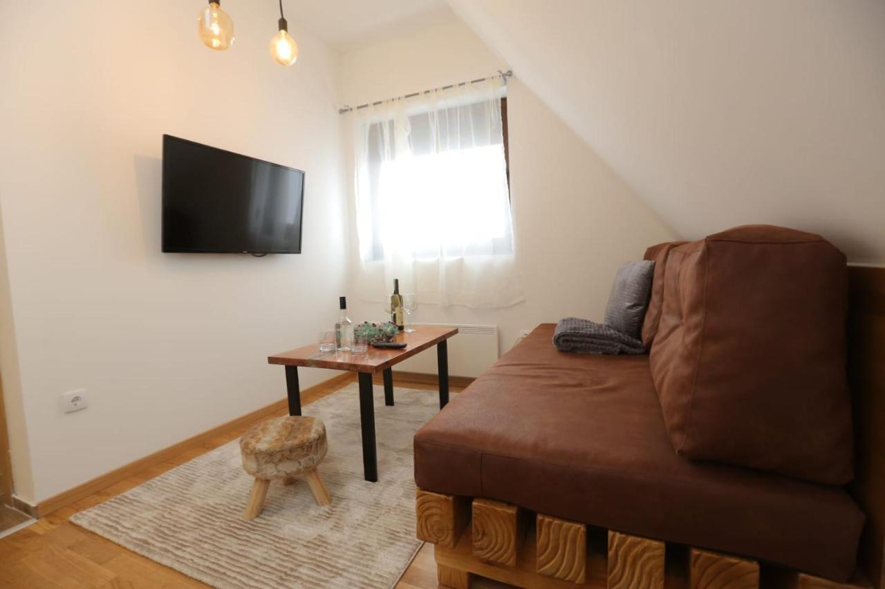 Wood Apartmani - Vila Zimska Idila יהורינה מראה חיצוני תמונה